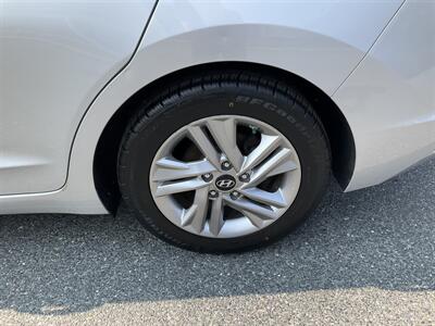 2019 Hyundai ELANTRA SEL   - Photo 10 - Acton, MA 01720