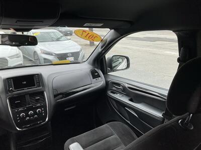 2017 Dodge Grand Caravan SE Plus - Photo 18 - Acton, MA 01720