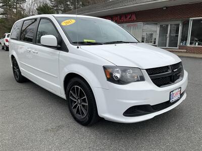 2017 Dodge Grand Caravan SE Plus - Photo 3 - Acton, MA 01720