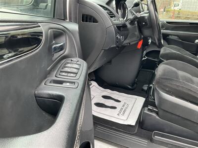 2017 Dodge Grand Caravan SE Plus - Photo 20 - Acton, MA 01720