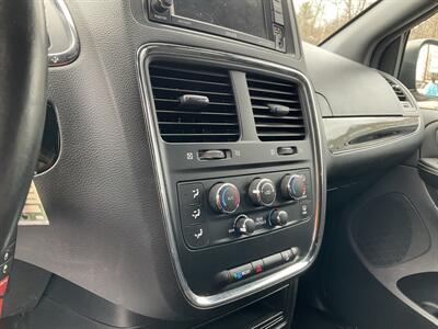 2017 Dodge Grand Caravan SE Plus - Photo 33 - Acton, MA 01720
