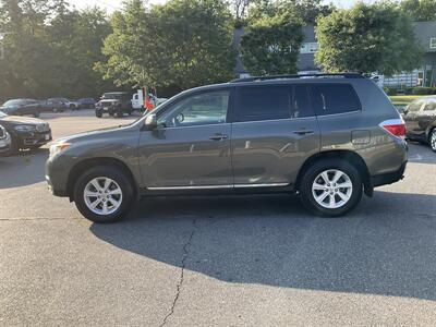 2013 Toyota Highlander SE   - Photo 8 - Acton, MA 01720