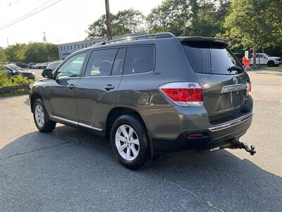 2013 Toyota Highlander SE   - Photo 7 - Acton, MA 01720