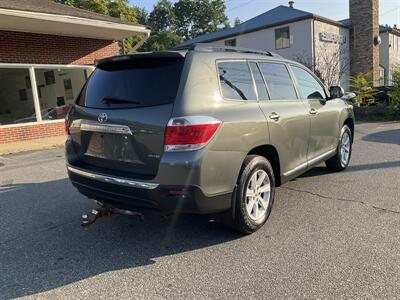 2013 Toyota Highlander SE   - Photo 5 - Acton, MA 01720