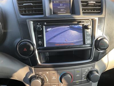 2013 Toyota Highlander SE   - Photo 26 - Acton, MA 01720