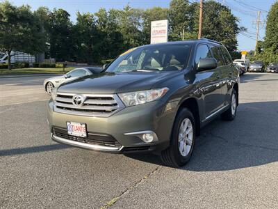 2013 Toyota Highlander SE   - Photo 1 - Acton, MA 01720