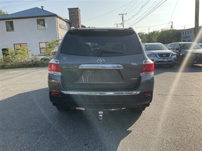 2013 Toyota Highlander SE   - Photo 6 - Acton, MA 01720