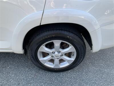 2011 Toyota RAV4 Limited   - Photo 10 - Acton, MA 01720
