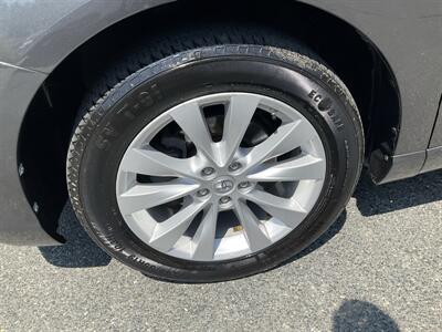 2014 Toyota Venza LE   - Photo 9 - Acton, MA 01720