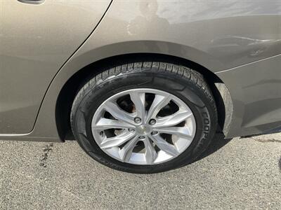 2020 Chevrolet Malibu LT   - Photo 11 - Acton, MA 01720