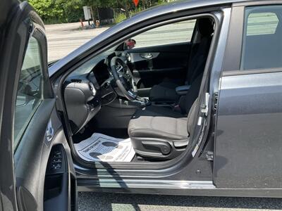 2023 Kia Forte LXS - Photo 14 - Acton, MA 01720
