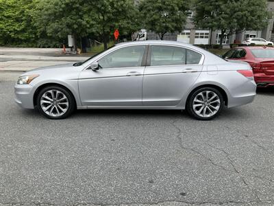 2011 Honda Accord EX-L - Photo 8 - Acton, MA 01720