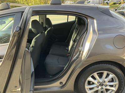 2014 Mazda Mazda3 i Touring   - Photo 12 - Acton, MA 01720