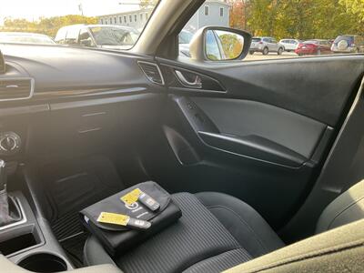 2014 Mazda Mazda3 i Touring   - Photo 14 - Acton, MA 01720