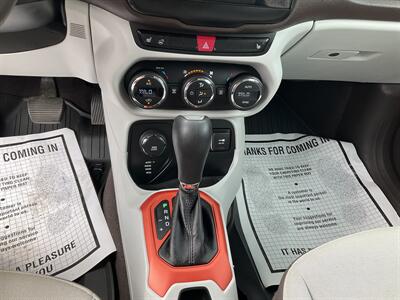 2016 Jeep Renegade Latitude   - Photo 15 - Acton, MA 01720
