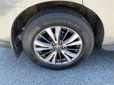 2017 Nissan Pathfinder S   - Photo 11 - Acton, MA 01720