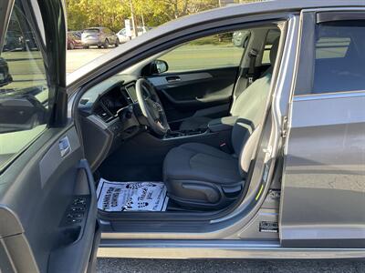 2019 Hyundai SONATA SE   - Photo 15 - Acton, MA 01720