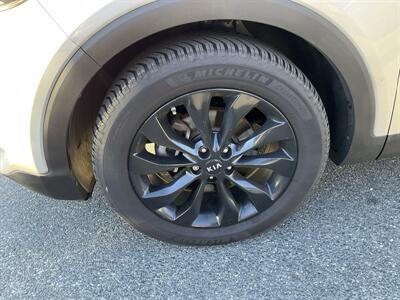 2020 Kia Sorento EX V6 - Photo 8 - Acton, MA 01720