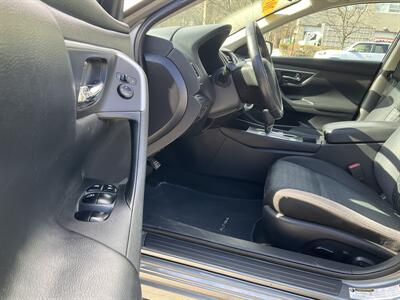 2016 Nissan Altima 2.5 SV - Photo 21 - Acton, MA 01720