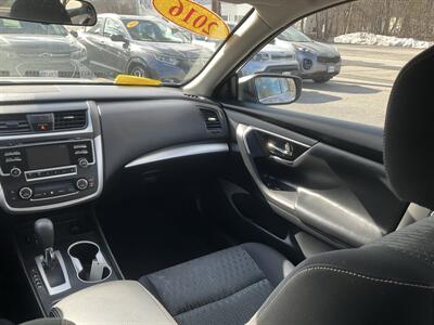 2016 Nissan Altima 2.5 SV - Photo 19 - Acton, MA 01720