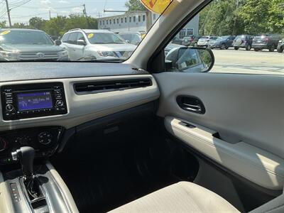 2017 Honda HR-V LX   - Photo 14 - Acton, MA 01720