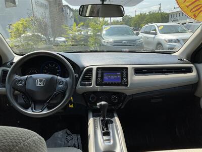 2017 Honda HR-V LX   - Photo 13 - Acton, MA 01720