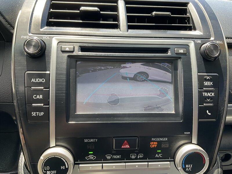 2014 Toyota Camry SE - Photo 32