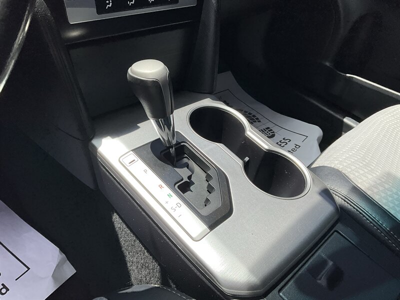 2014 Toyota Camry SE - Photo 36