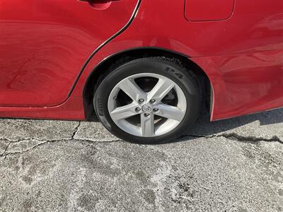 2014 Toyota Camry SE   - Photo 11 - Acton, MA 01720