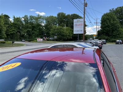 2014 Toyota Camry SE   - Photo 9 - Acton, MA 01720