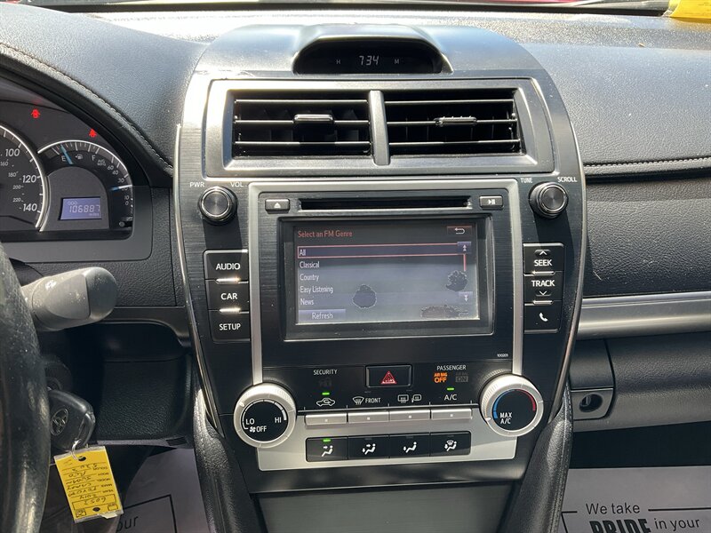2014 Toyota Camry SE - Photo 30