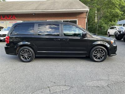 2017 Dodge Grand Caravan GT - Photo 4 - Acton, MA 01720