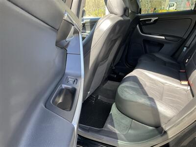 2013 Volvo XC60 3.2   - Photo 16 - Acton, MA 01720