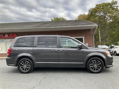 2015 Dodge Grand Caravan SXT   - Photo 4 - Acton, MA 01720