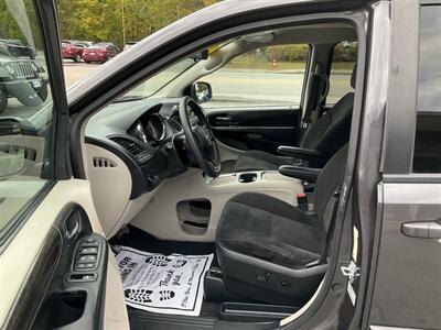 2015 Dodge Grand Caravan SXT   - Photo 19 - Acton, MA 01720