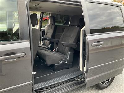 2015 Dodge Grand Caravan SXT   - Photo 14 - Acton, MA 01720