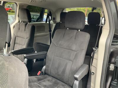 2015 Dodge Grand Caravan SXT   - Photo 15 - Acton, MA 01720