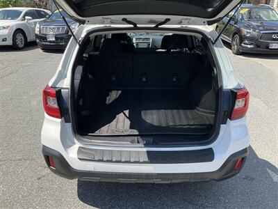 2018 Subaru Outback 2.5i Premium   - Photo 13 - Acton, MA 01720