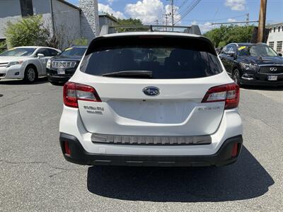 2018 Subaru Outback 2.5i Premium   - Photo 6 - Acton, MA 01720