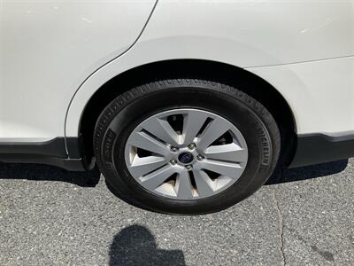 2018 Subaru Outback 2.5i Premium   - Photo 10 - Acton, MA 01720