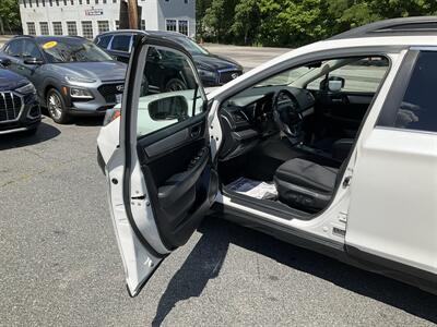 2018 Subaru Outback 2.5i Premium   - Photo 21 - Acton, MA 01720