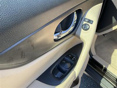 2015 Nissan Rogue SV   - Photo 15 - Acton, MA 01720