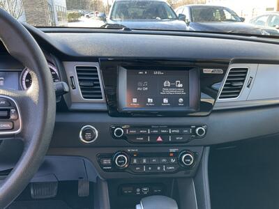 2017 Kia Niro LX   - Photo 17 - Acton, MA 01720