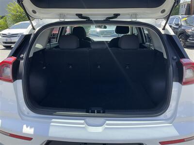 2017 Kia Niro LX - Photo 11 - Acton, MA 01720