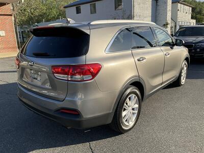 2017 Kia Sorento LX   - Photo 5 - Acton, MA 01720