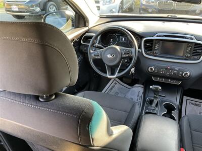2017 Kia Sorento LX   - Photo 16 - Acton, MA 01720