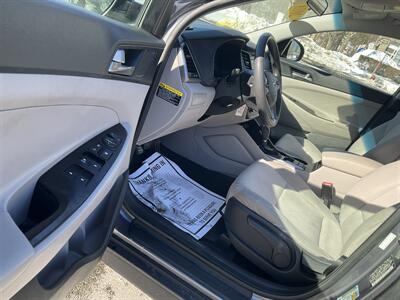 2018 Hyundai TUCSON SE - Photo 19 - Acton, MA 01720