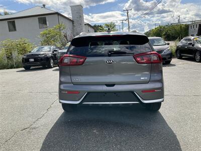 2017 Kia Niro LX   - Photo 6 - Acton, MA 01720