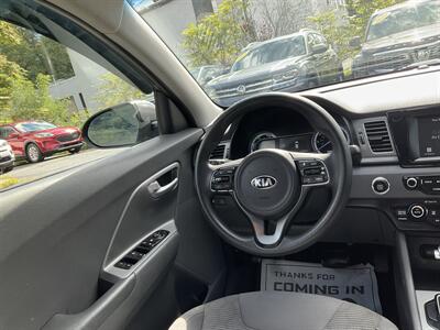 2017 Kia Niro LX   - Photo 15 - Acton, MA 01720