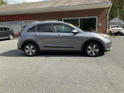 2017 Kia Niro LX   - Photo 4 - Acton, MA 01720